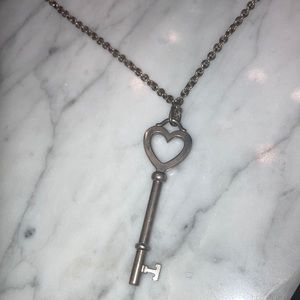 Tiffany’s necklace